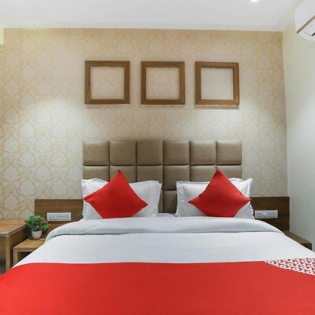 Sky Stays Rose Gold Vadodara Exterior foto