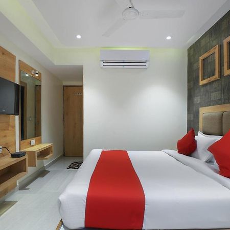 Sky Stays Rose Gold Vadodara Exterior foto