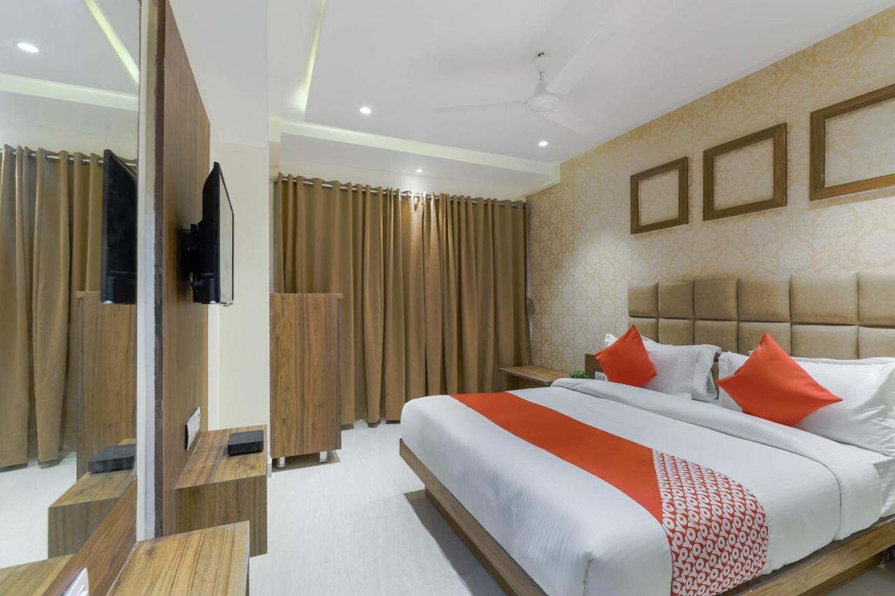 Sky Stays Rose Gold Vadodara Exterior foto