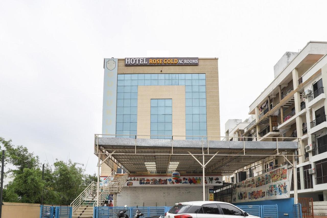 Sky Stays Rose Gold Vadodara Exterior foto